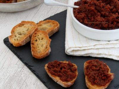 tartinade-tomates-sechees-et-olives-noires