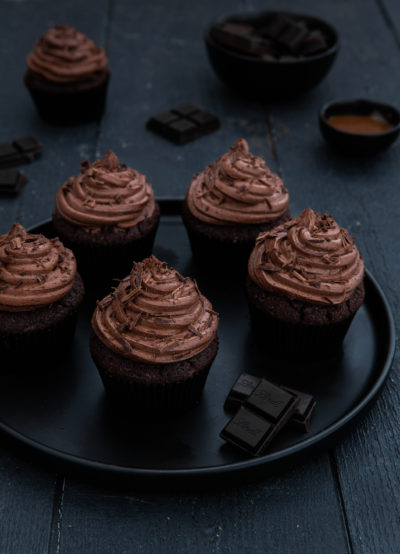 Cupcakes au chocolat coeur coulant caramel