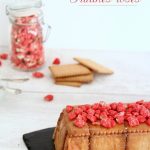 Gâteau thé brun aux pralines roses