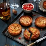 Tartelettes aux pommes – crème d’amande aux pralines roses